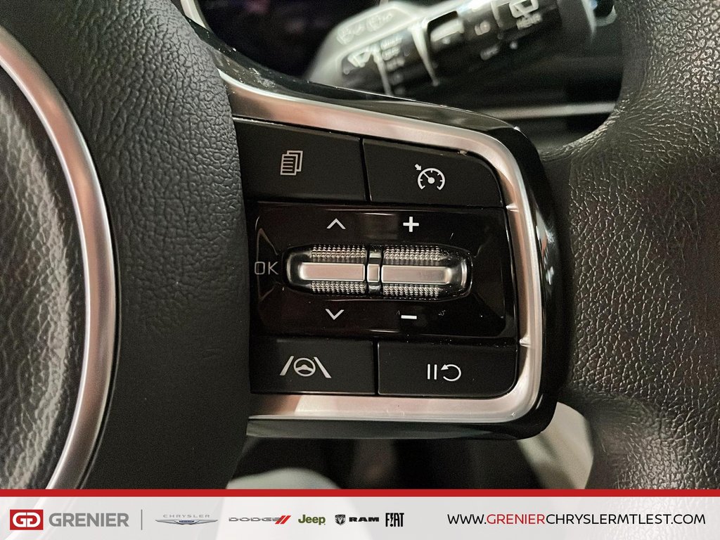 2024 Kia Carnival LX + 8 PASSAGERS + BLUETOOTH in Pointe-Aux-Trembles, Quebec - 12 - w1024h768px