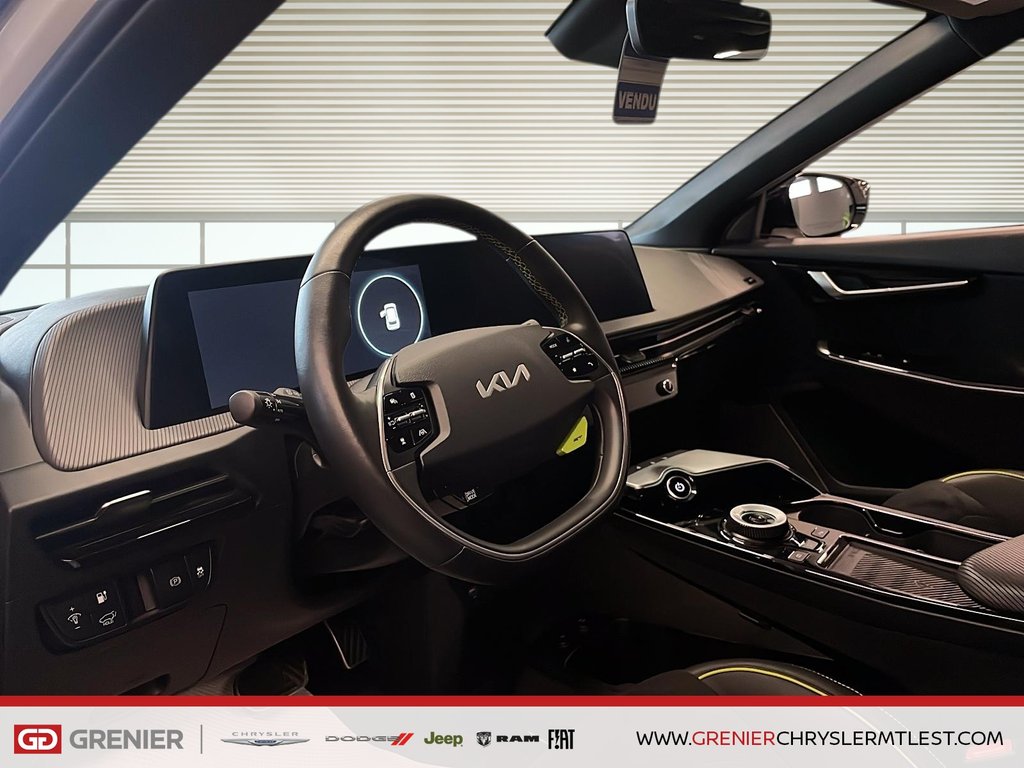 Kia EV6 GT + AWD + TOIT OUVRANT + CARPLAY 2023 à Pointe-Aux-Trembles, Québec - 9 - w1024h768px