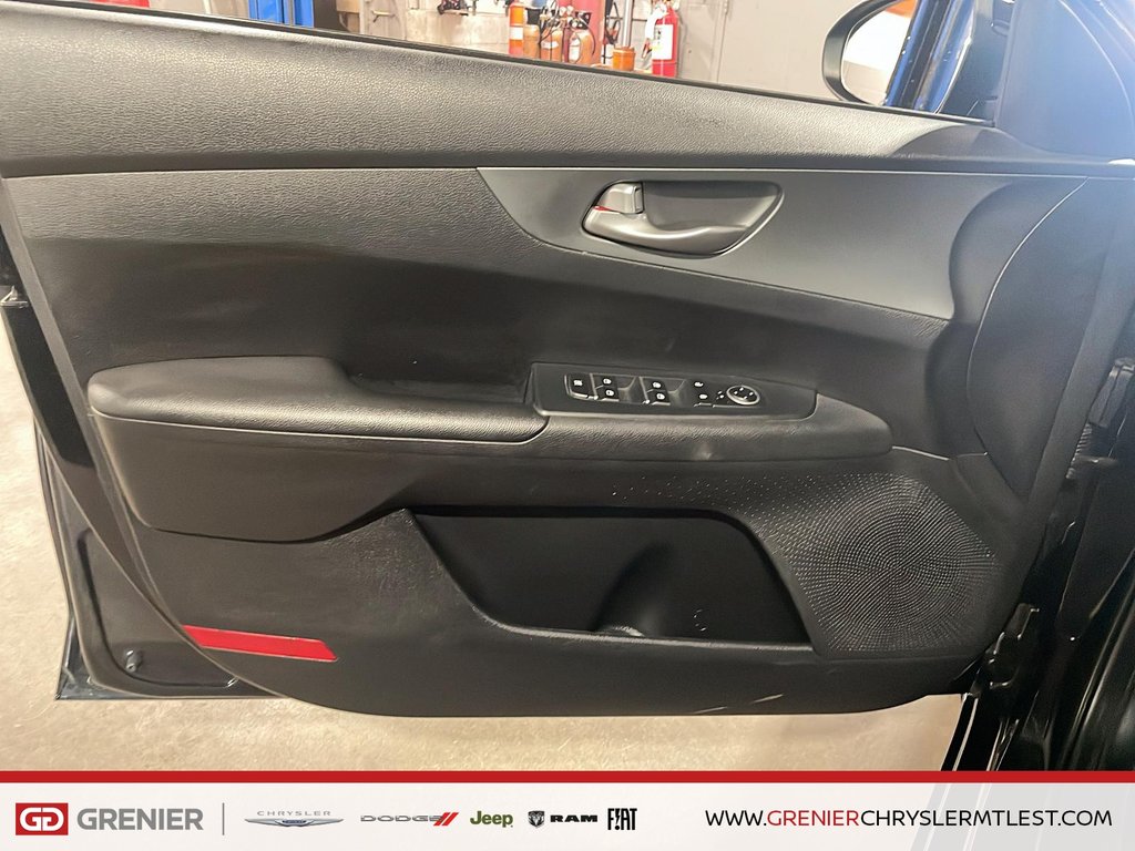 2020 Kia Forte LX + AUTOMATIQUE + GROUPE ELECTRIQUE in Pointe-Aux-Trembles, Quebec - 10 - w1024h768px