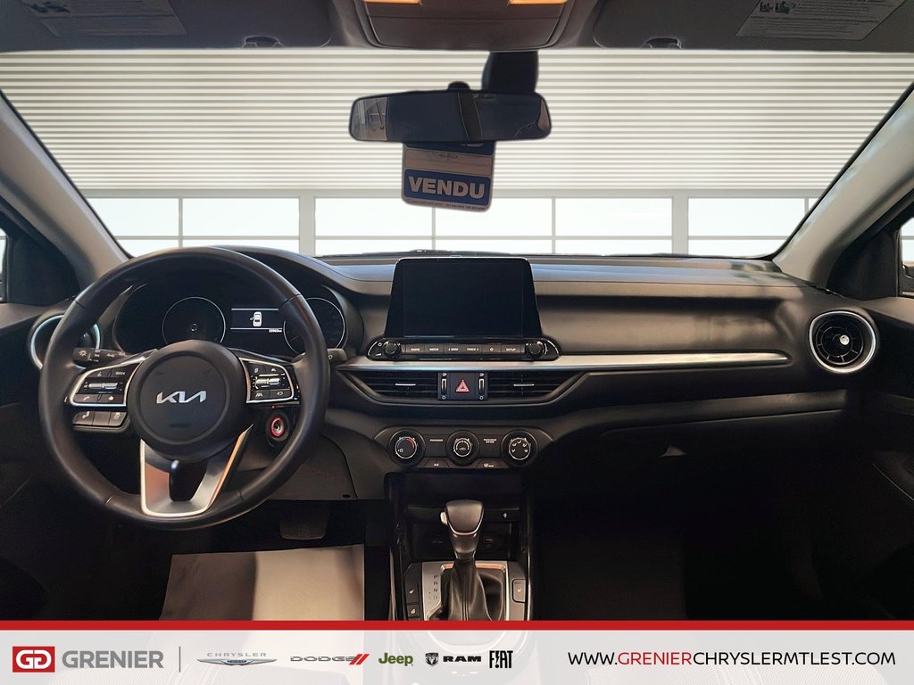 2024 Kia Forte EX + SIEGES ET VOLANT CHAUFFANTS in Pointe-Aux-Trembles, Quebec - 9 - w1024h768px