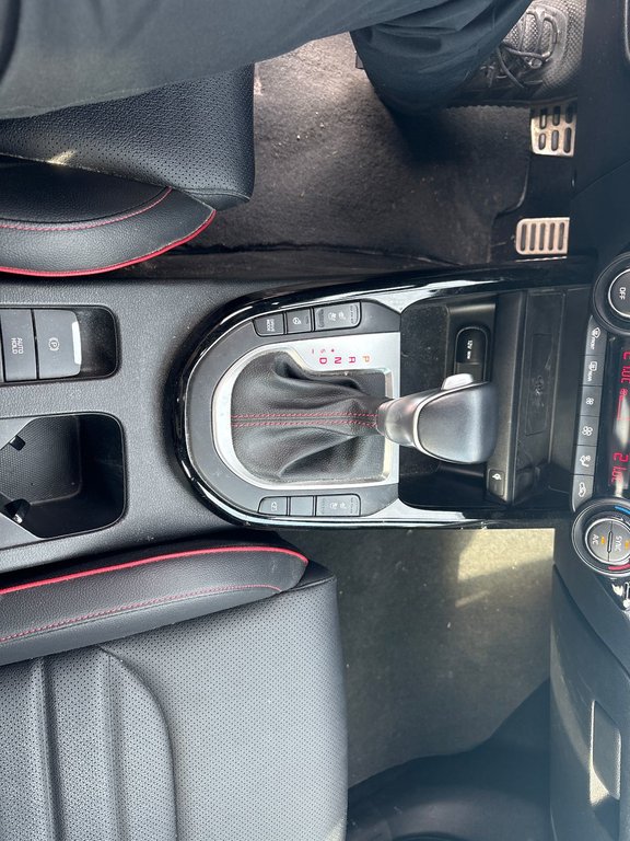 2024 Kia Forte GT Limited in Pointe-Aux-Trembles, Quebec - 10 - w1024h768px