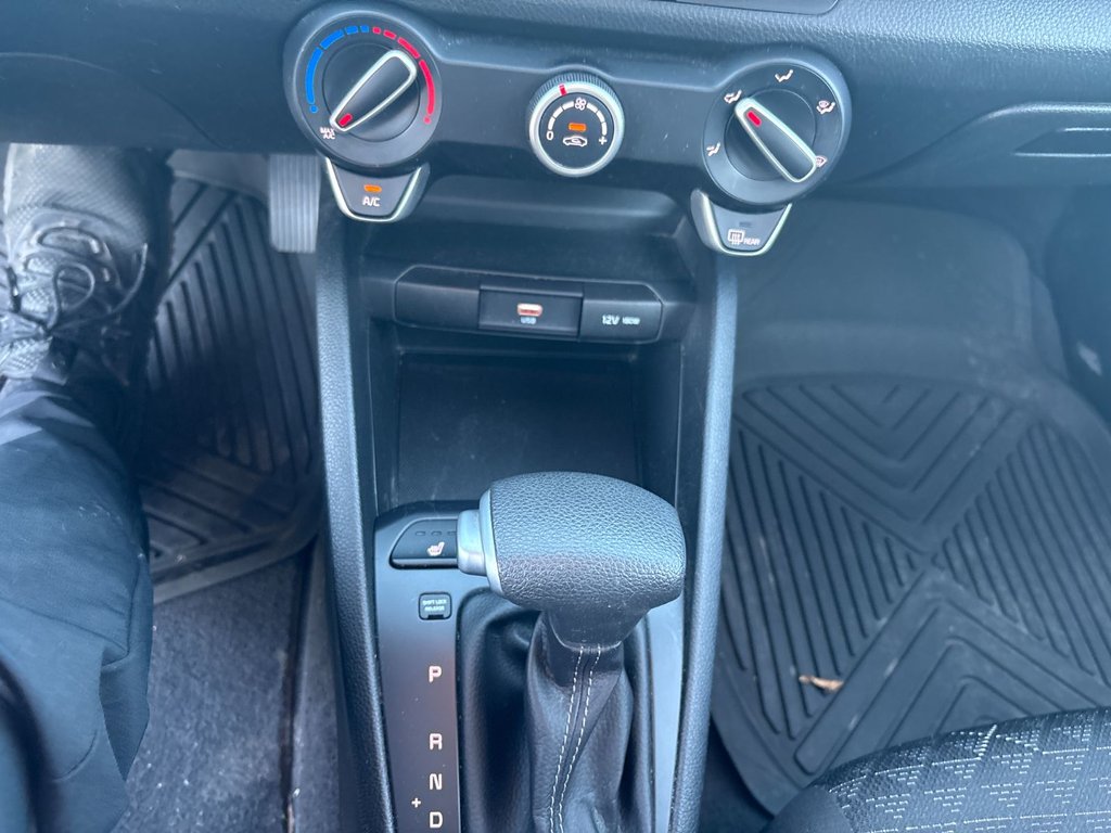 Kia Rio 5-door LX PREMIUM 2023 à Pointe-Aux-Trembles, Québec - 20 - w1024h768px