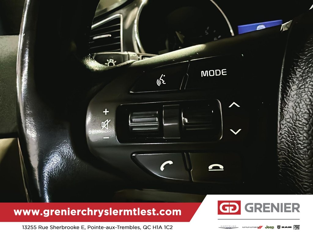 2020 Kia Sedona LX+ in Pointe-Aux-Trembles, Quebec - 11 - w1024h768px