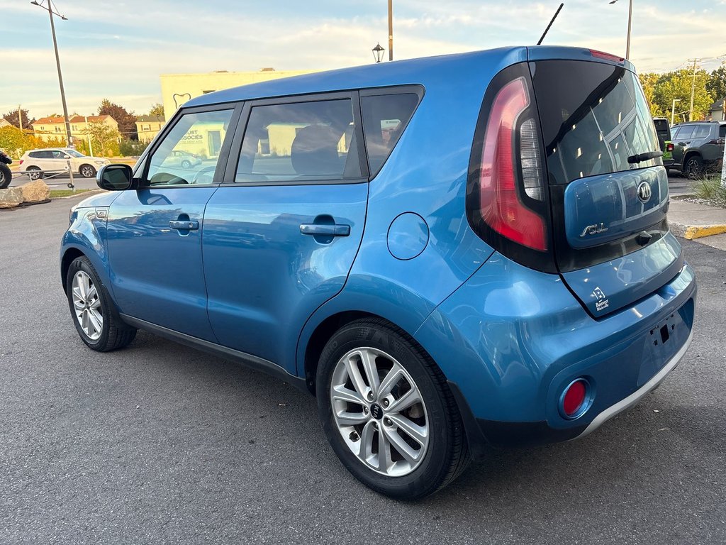 2019 Kia Soul in Pointe-Aux-Trembles, Quebec - 12 - w1024h768px