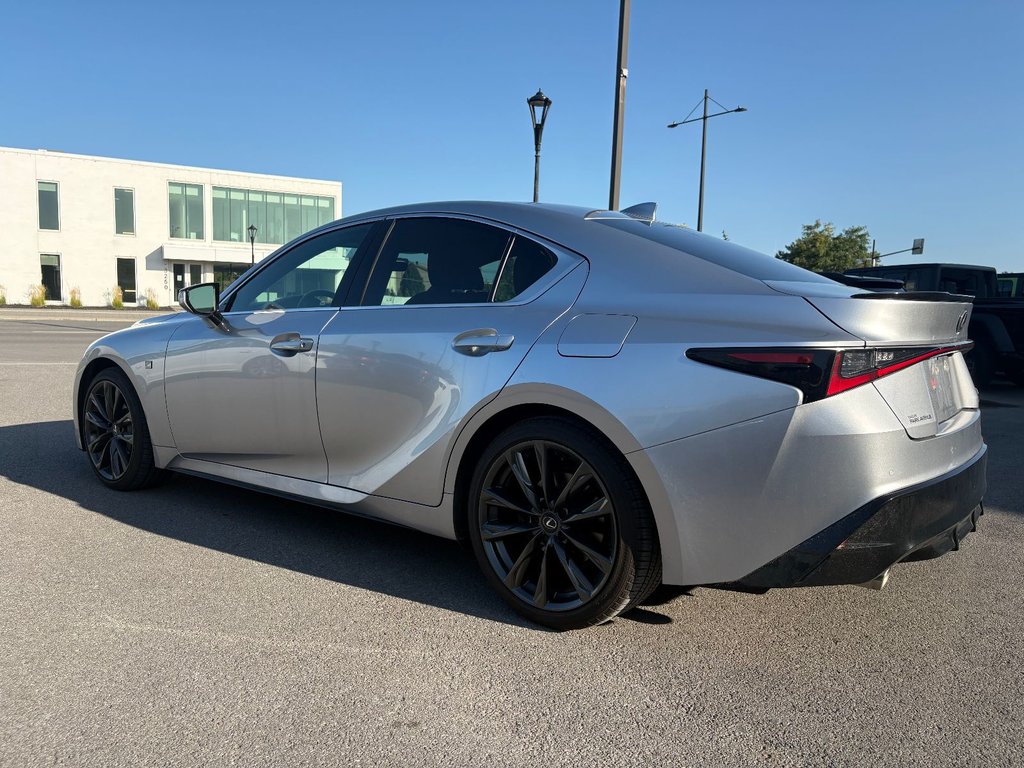 2023 Lexus IS IS 300 F SPORT 2 in Pointe-Aux-Trembles, Quebec - 13 - w1024h768px