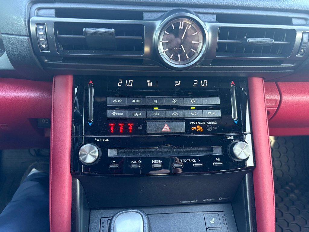 2023 Lexus IS IS 300 F SPORT 2 in Pointe-Aux-Trembles, Quebec - 27 - w1024h768px