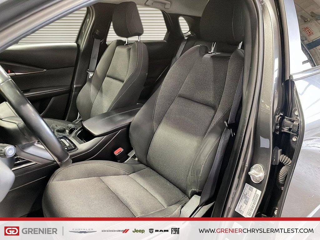 Mazda CX-30 GS + AWD + CARPLAY + ANGLES MORTS 2023 à Pointe-Aux-Trembles, Québec - 8 - w1024h768px