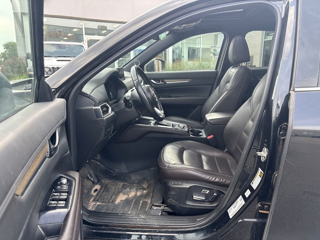 Mazda CX-5 Signature GT AWD 2019 à Pointe-Aux-Trembles, Québec - 16 - w1024h768px