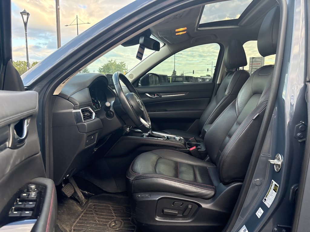 2022 Mazda CX-5 KURO in Pointe-Aux-Trembles, Quebec - 17 - w1024h768px