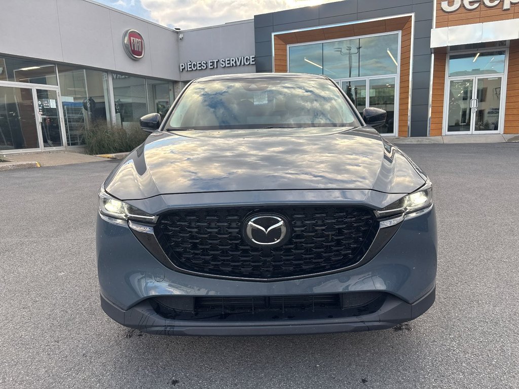 2022 Mazda CX-5 KURO in Pointe-Aux-Trembles, Quebec - 3 - w1024h768px