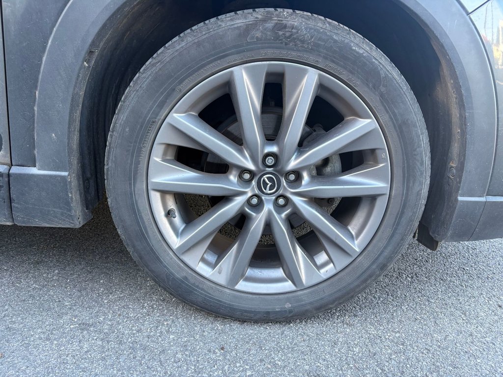 2023 Mazda CX-9 in Pointe-Aux-Trembles, Quebec - 9 - w1024h768px