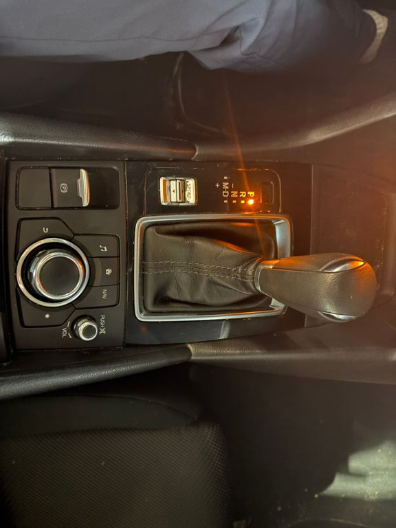 2018 Mazda Mazda3 GX in Pointe-Aux-Trembles, Quebec - 11 - w1024h768px