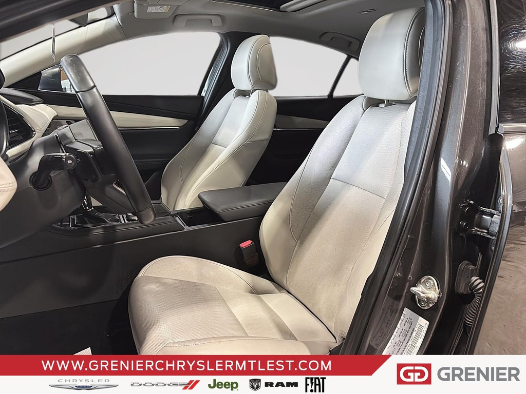 2019 Mazda Mazda3 GT + AWD + AUTOMATIQUE + TOIT OUVRANT in Pointe-Aux-Trembles, Quebec - 7 - w1024h768px