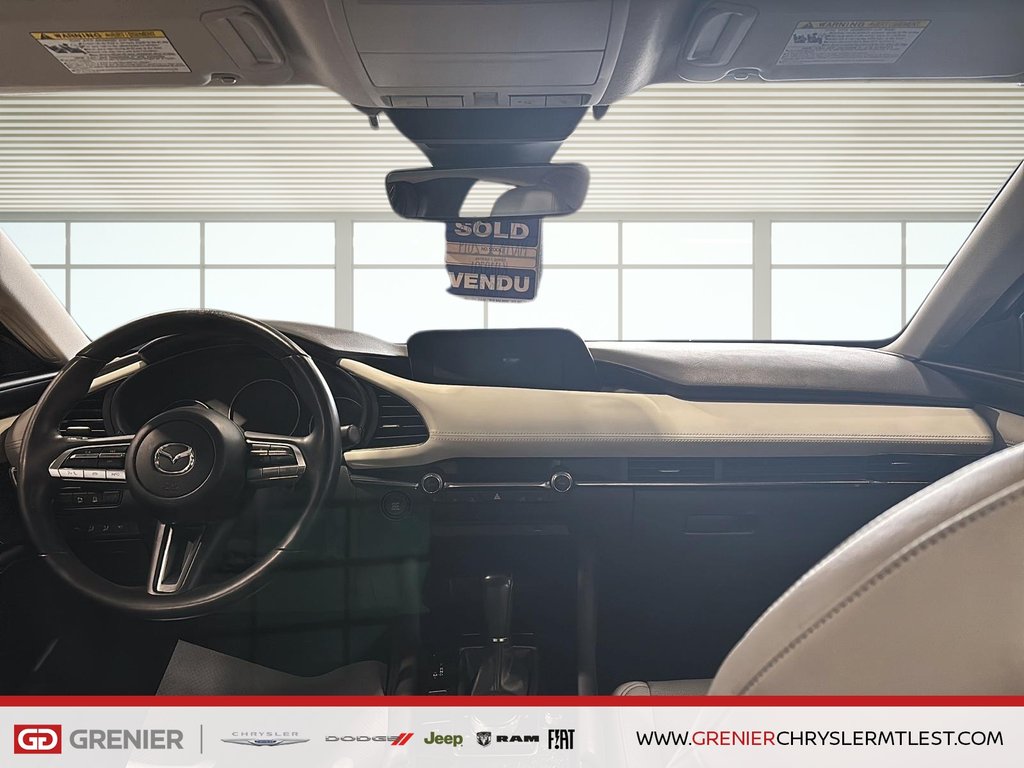 2019 Mazda Mazda3 GT + AWD + AUTOMATIQUE + TOIT OUVRANT in Pointe-Aux-Trembles, Quebec - 8 - w1024h768px