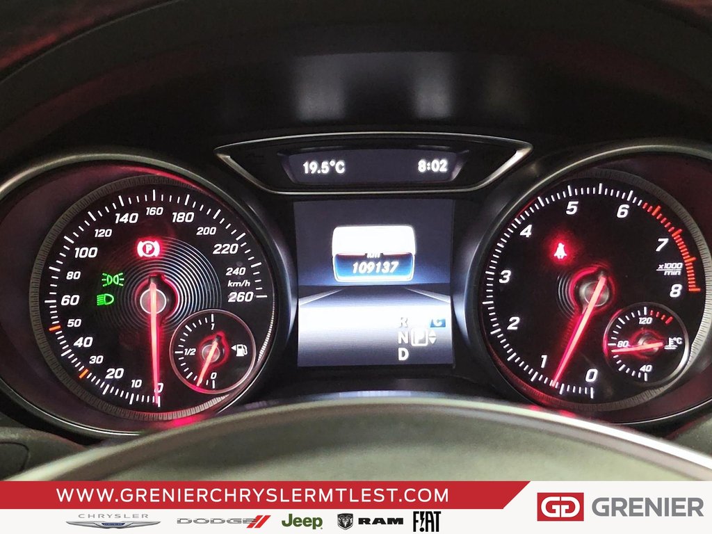 Mercedes-Benz CLA CLA 250 4MATIC + CUIR + TOIT OUVRANT PANO 2017 à Pointe-Aux-Trembles, Québec - 10 - w1024h768px