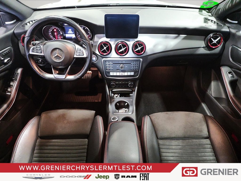 Mercedes-Benz CLA CLA 250 4MATIC + CUIR + TOIT OUVRANT PANO 2017 à Pointe-Aux-Trembles, Québec - 8 - w1024h768px