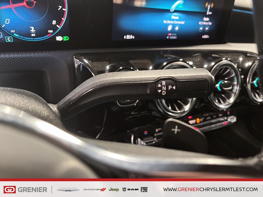 Mercedes-Benz CLA CLA 250 + 4MATIC + TOIT OUVRANT PANO 2023 à Pointe-Aux-Trembles, Québec - 14 - w1024h768px