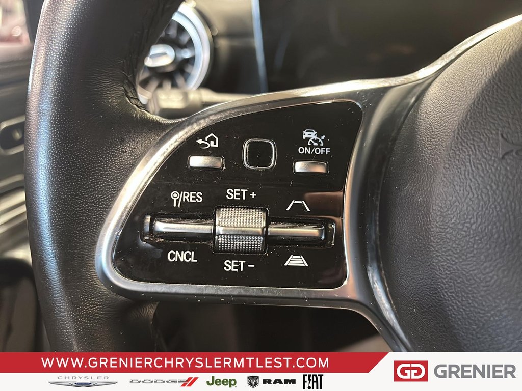 Mercedes-Benz CLA CLA 250 + 4MATIC + TOIT OUVRANT PANO 2023 à Pointe-Aux-Trembles, Québec - 12 - w1024h768px