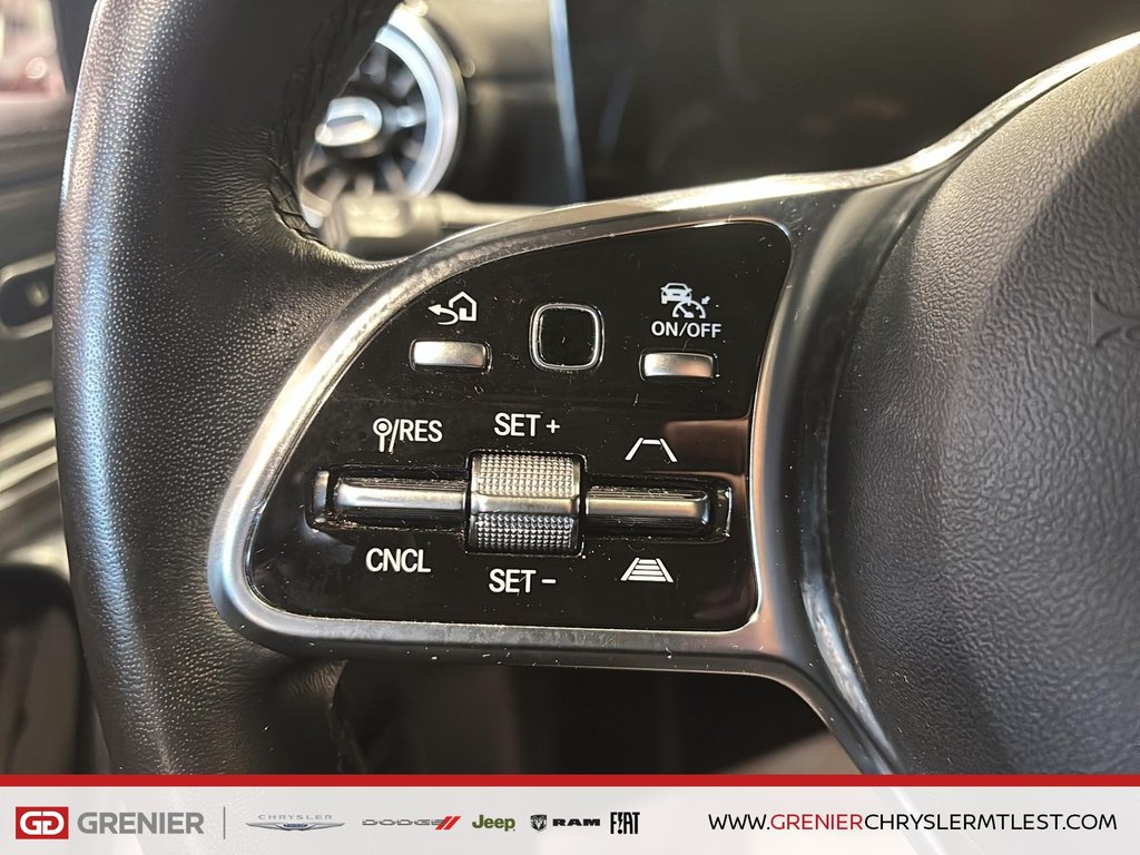 Mercedes-Benz CLA CLA 250 + 4MATIC + TOIT OUVRANT PANO 2023 à Pointe-Aux-Trembles, Québec - 12 - w1024h768px