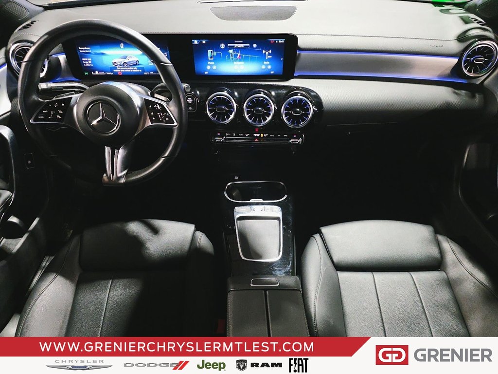 Mercedes-Benz CLA CLA 250 + AWD + TOIT OUVRANT PANO 2025 à Pointe-Aux-Trembles, Québec - 8 - w1024h768px