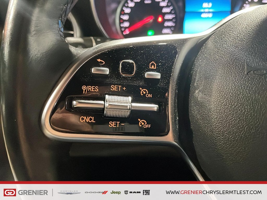 2020 Mercedes-Benz GLC GLC 300 + AWD + CUIR + CARPLAY in Pointe-Aux-Trembles, Quebec - 11 - w1024h768px