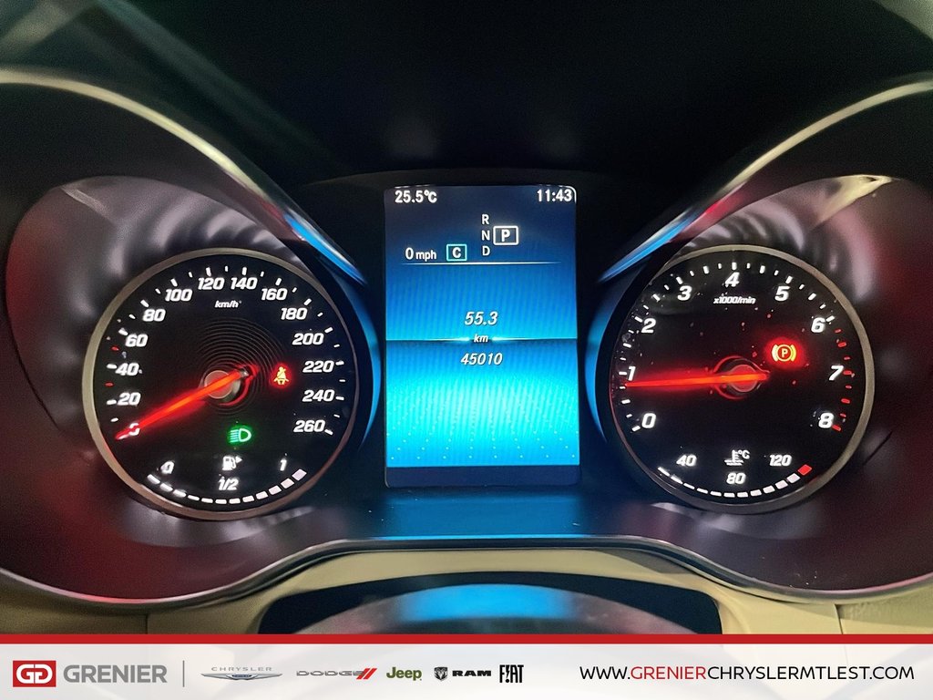 2020 Mercedes-Benz GLC GLC 300 + AWD + CUIR + CARPLAY in Pointe-Aux-Trembles, Quebec - 12 - w1024h768px