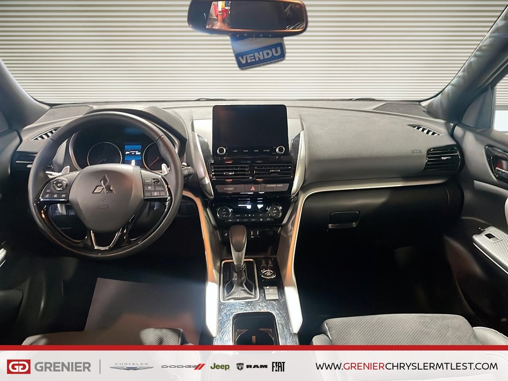 Mitsubishi ECLIPSE CROSS AWD + TOIT OUVRANT PANO + CARPLAY 2023 à Pointe-Aux-Trembles, Québec - 8 - w1024h768px