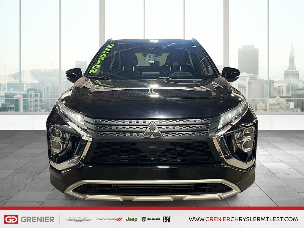 Mitsubishi ECLIPSE CROSS AWD + TOIT OUVRANT PANO + CARPLAY 2023 à Pointe-Aux-Trembles, Québec - 2 - w1024h768px