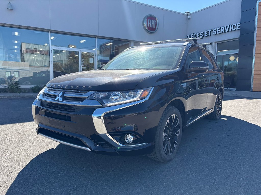 Mitsubishi Outlander PHEV  2018 à Pointe-Aux-Trembles, Québec - 1 - w1024h768px