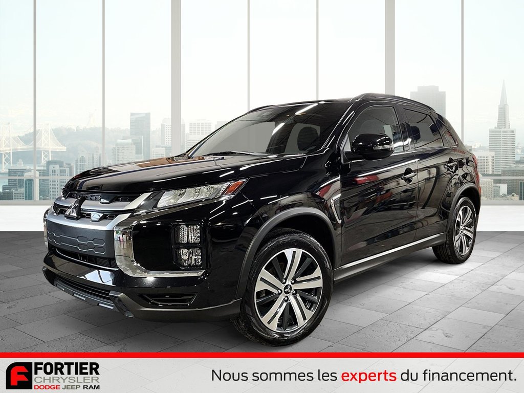 2023 Mitsubishi RVR GT + AWD + TOIT OUVRANT PANO + CUIR in Pointe-Aux-Trembles, Quebec - 1 - w1024h768px