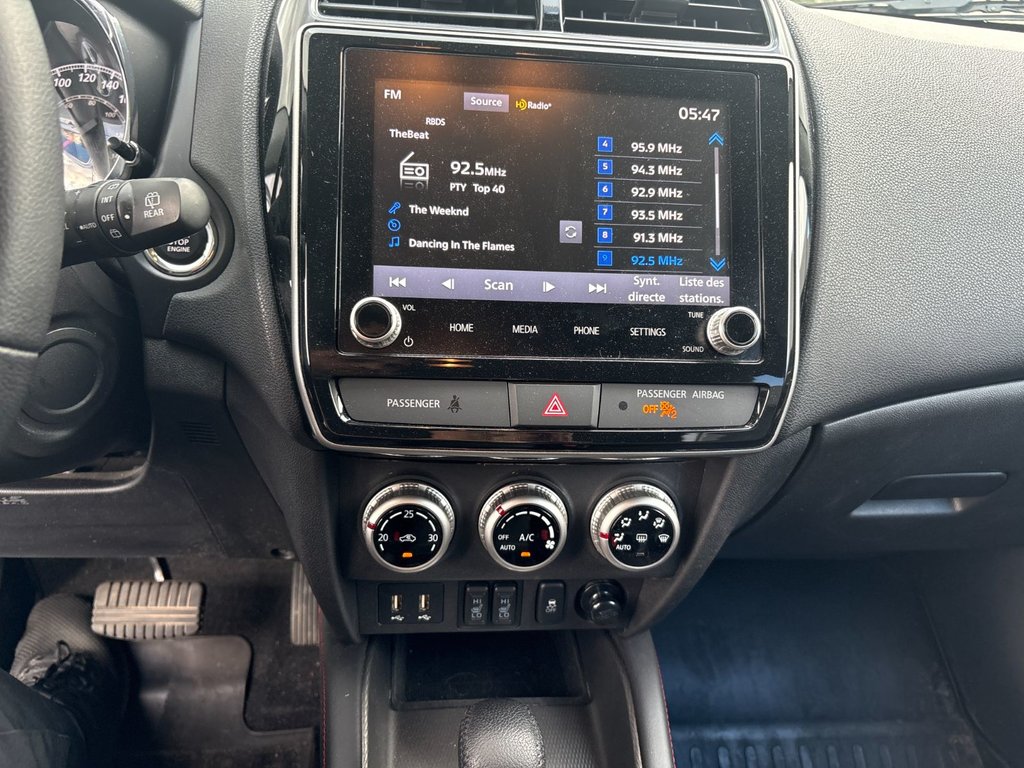 Mitsubishi RVR SEL AWD 2023 à Pointe-Aux-Trembles, Québec - 21 - w1024h768px