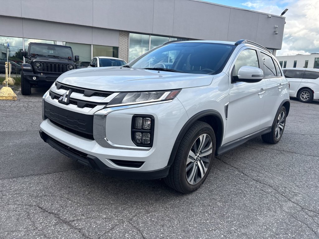 Mitsubishi RVR SEL AWD 2023 à Pointe-Aux-Trembles, Québec - 1 - w1024h768px