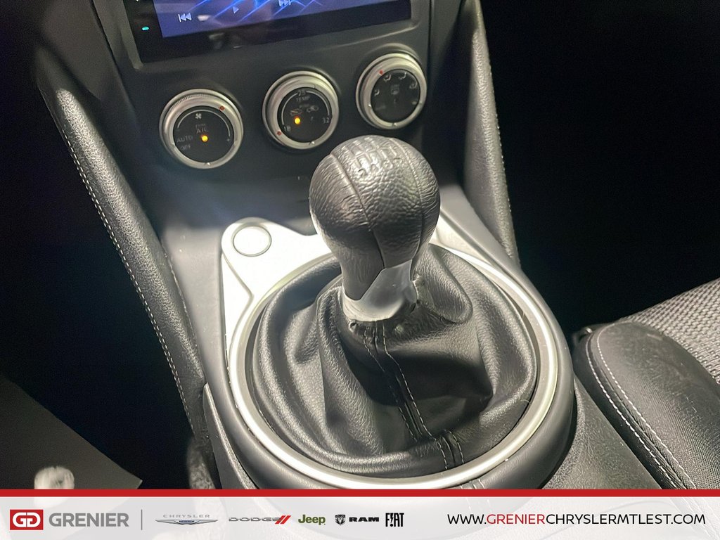 Nissan 370Z coupe RWD  + MANUELLE + BLUETOOTH 2020 à Pointe-Aux-Trembles, Québec - 22 - w1024h768px