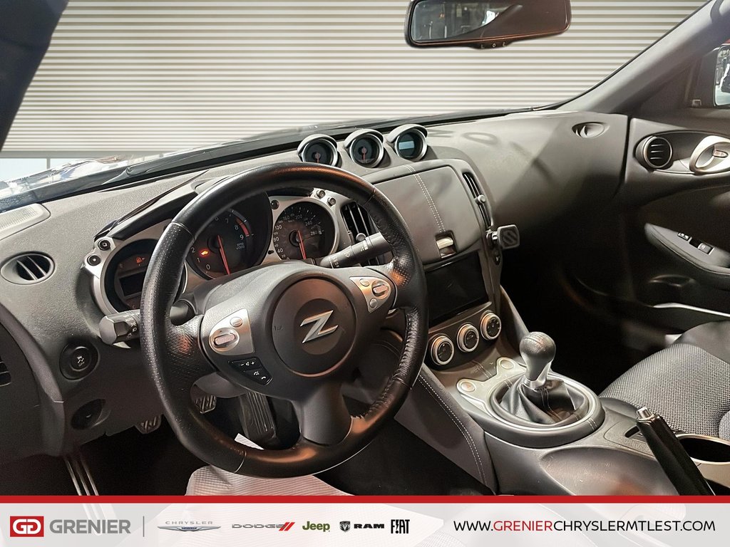 Nissan 370Z coupe RWD  + MANUELLE + BLUETOOTH 2020 à Pointe-Aux-Trembles, Québec - 11 - w1024h768px
