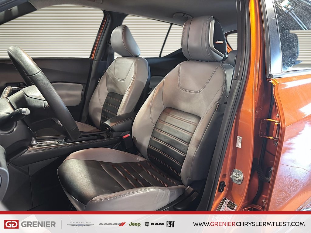 2023 Nissan Kicks SR + FWD + CUIR + CARPLAY in Pointe-Aux-Trembles, Quebec - 6 - w1024h768px