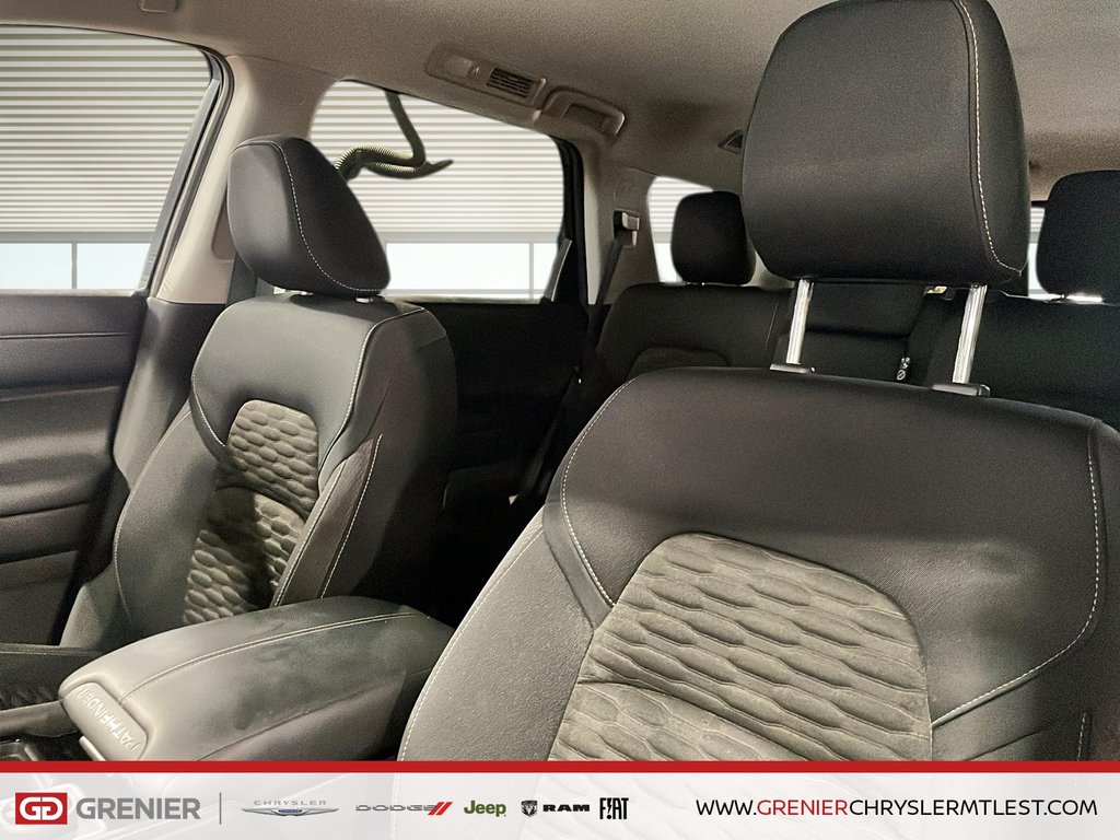 2022 Nissan Pathfinder S + AWD + NAVIGATION GPS + CARPLAY in Pointe-Aux-Trembles, Quebec - 8 - w1024h768px