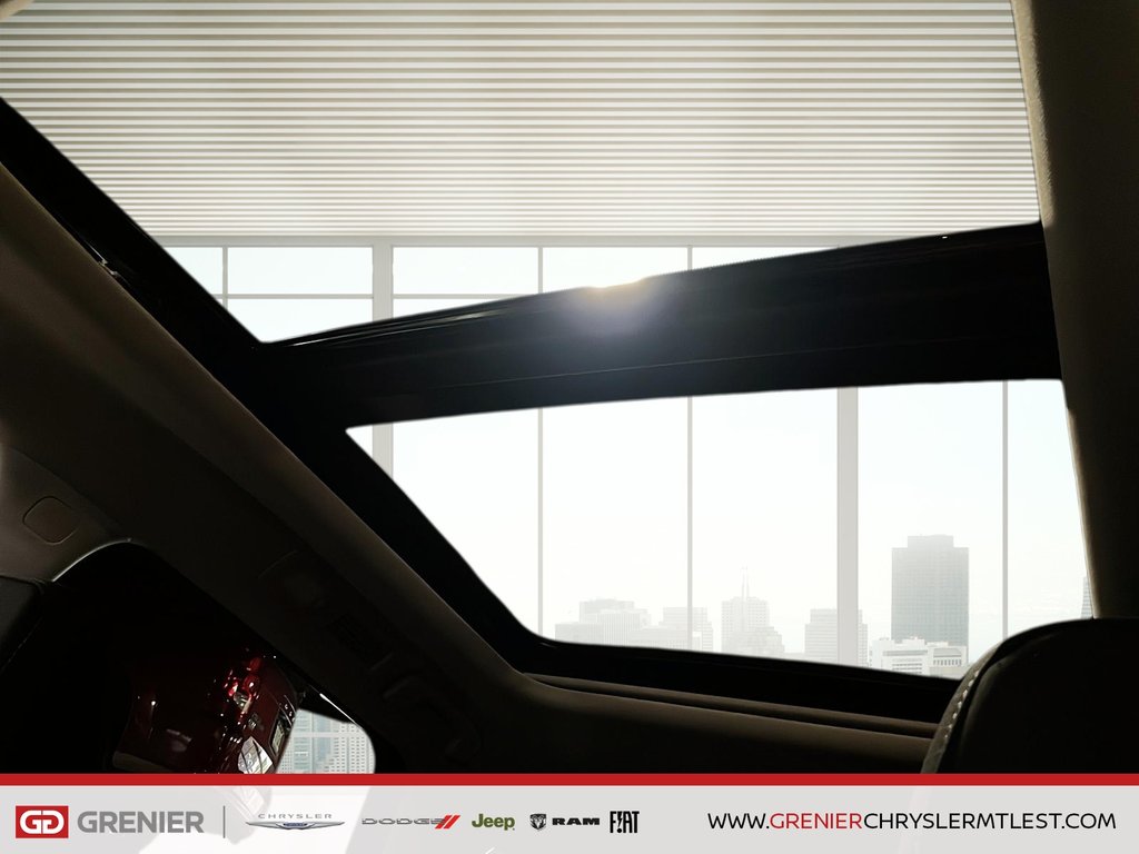 Nissan Pathfinder SV + AWD + TOIT OUVRANT PANO + CARPLAY 2024 à Pointe-Aux-Trembles, Québec - 12 - w1024h768px