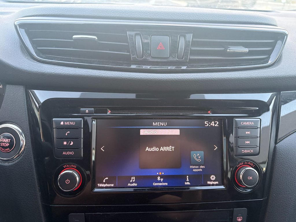 2021 Nissan Qashqai in Pointe-Aux-Trembles, Quebec - 16 - w1024h768px