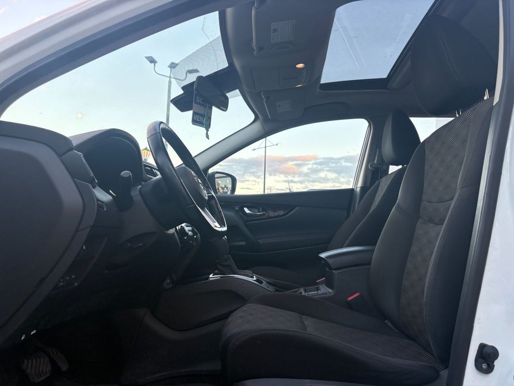 2021 Nissan Qashqai in Pointe-Aux-Trembles, Quebec - 9 - w1024h768px
