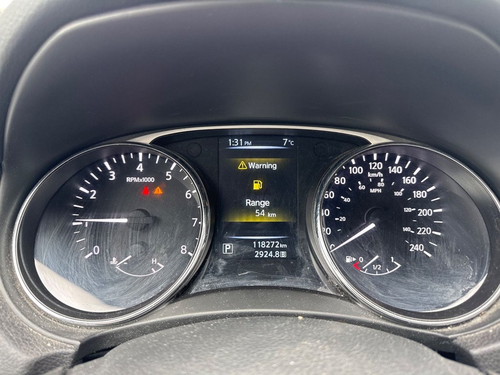 2016 Nissan Rogue in Pointe-Aux-Trembles, Quebec - 7 - w1024h768px