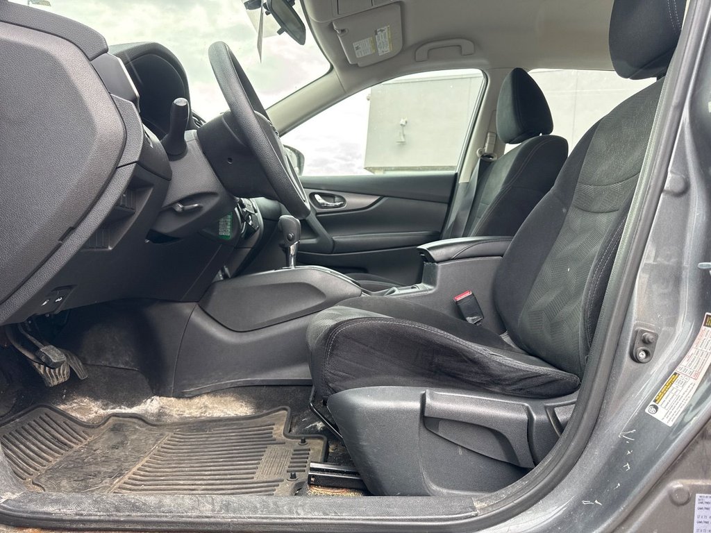2016 Nissan Rogue in Pointe-Aux-Trembles, Quebec - 8 - w1024h768px