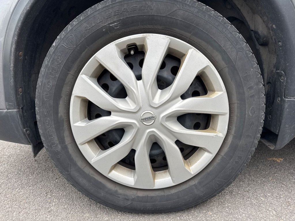 2016 Nissan Rogue in Pointe-Aux-Trembles, Quebec - 11 - w1024h768px