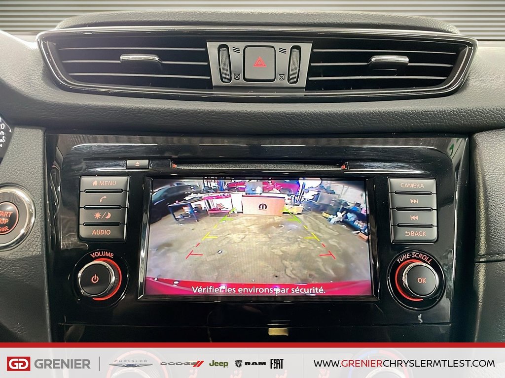 Nissan Rogue SV + AWD + CARPLAY 2018 à Pointe-Aux-Trembles, Québec - 19 - w1024h768px