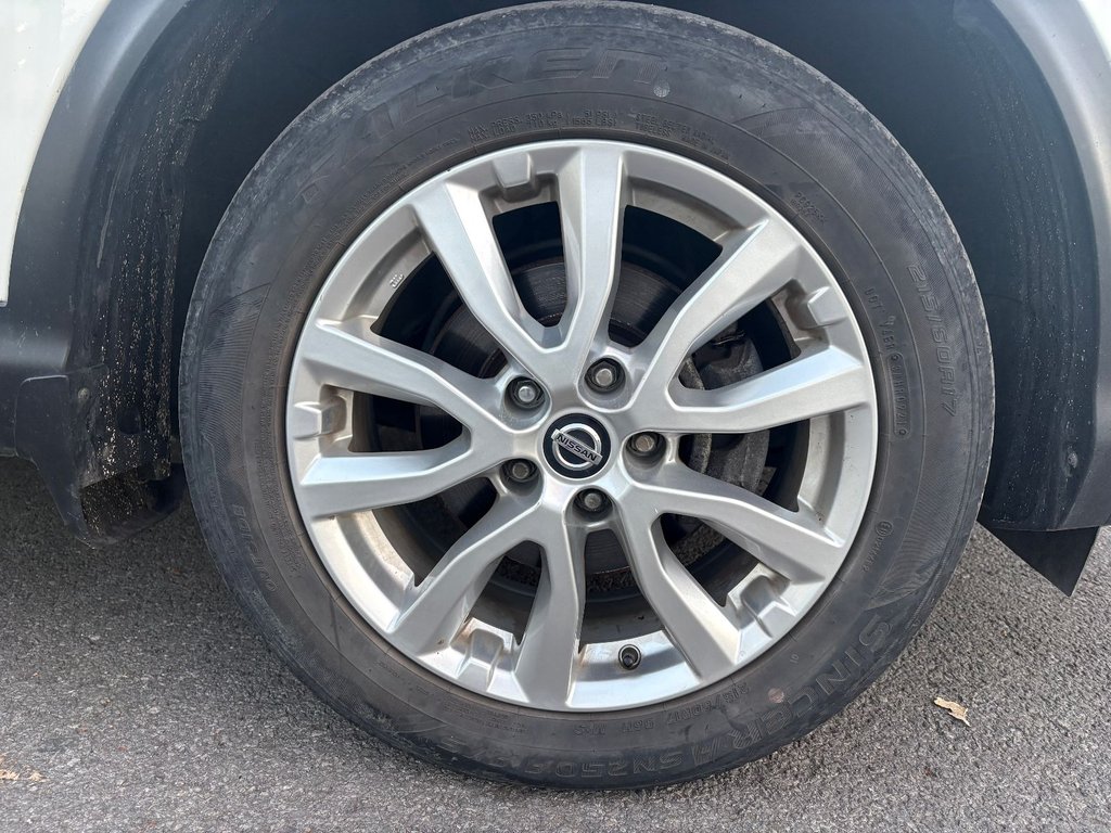 2018 Nissan Qashqai SV AWD in Pointe-Aux-Trembles, Quebec - 8 - w1024h768px