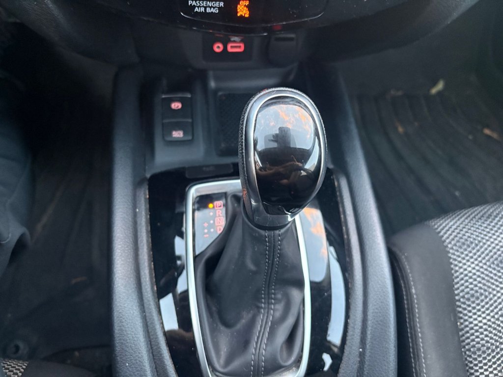 2018 Nissan Qashqai SV AWD in Pointe-Aux-Trembles, Quebec - 17 - w1024h768px