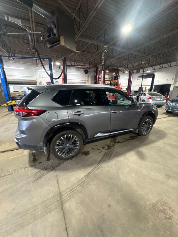 Nissan Rogue Platinum 2025 à Pointe-Aux-Trembles, Québec - 3 - w1024h768px