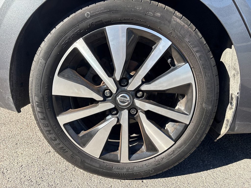 2022 Nissan Sentra SV in Pointe-Aux-Trembles, Quebec - 11 - w1024h768px