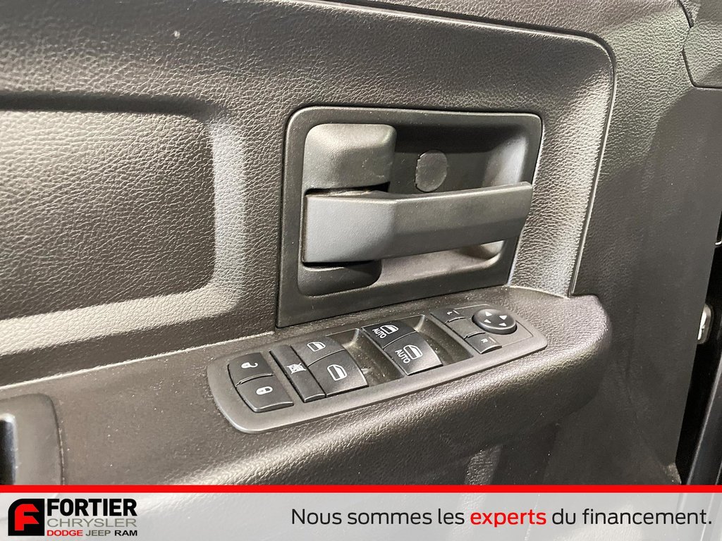 Ram 1500 Classic SXT + 4X4 + CREWCAB + V8 2019 à Pointe-Aux-Trembles, Québec - 11 - w1024h768px