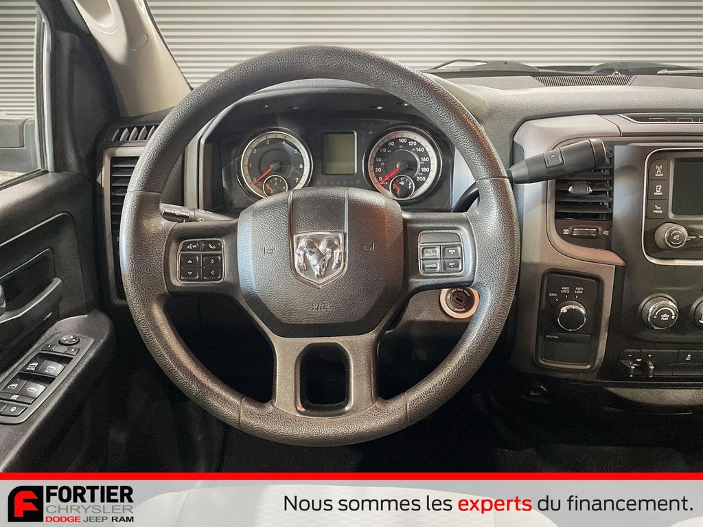 Ram 1500 Classic SXT + 4X4 + CREWCAB + V8 2019 à Pointe-Aux-Trembles, Québec - 12 - w1024h768px