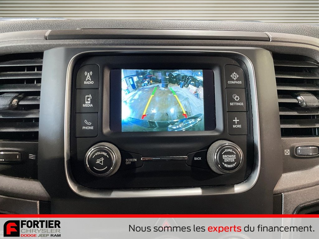 Ram 1500 Classic SXT + 4X4 + CREWCAB + V8 2019 à Pointe-Aux-Trembles, Québec - 21 - w1024h768px